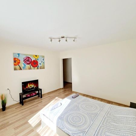 M&M Apartment X Self Check-In Panevėžys エクステリア 写真